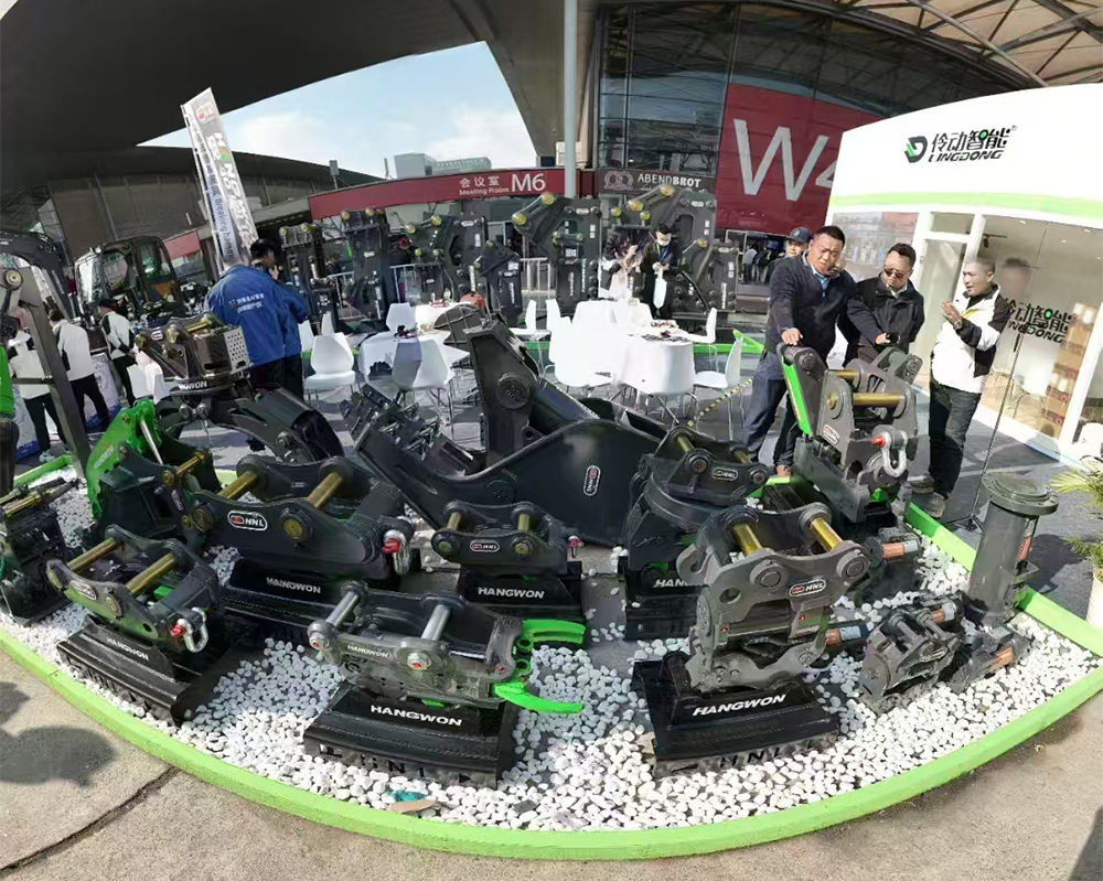 属具上海国际展 拷贝.jpg