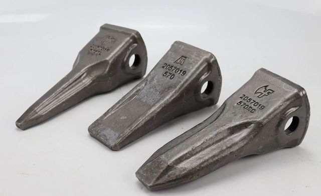 205-70-19570 Bucket Tooth for Komatsu PC200